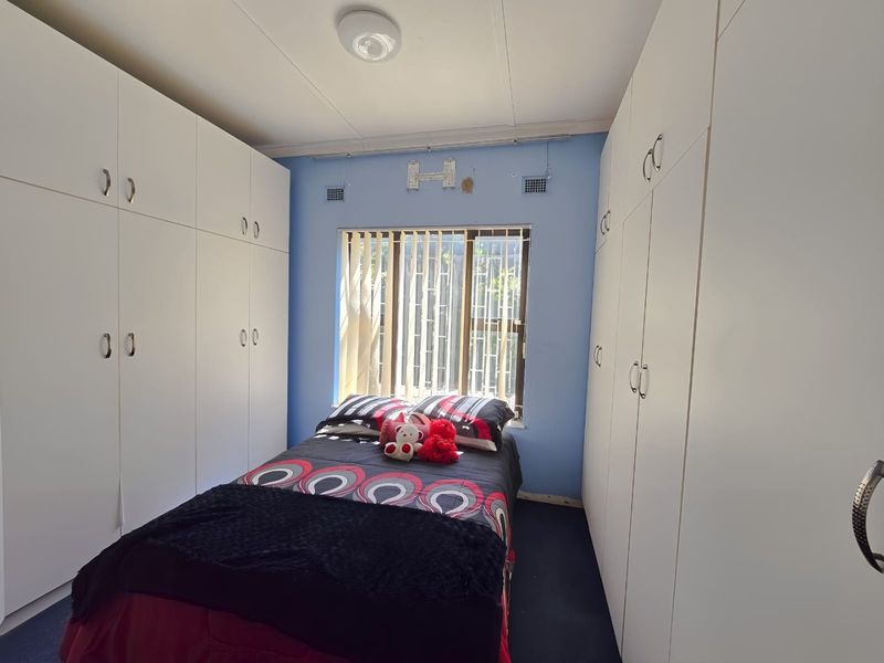 Duplex with Breathtaking Sea Views in Blythedale Beach - Photo 6