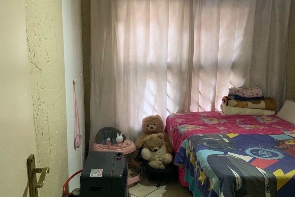 Stylish Ground floor 2 Bedroom Apartment for Sale in Palm Springs Complex.  - Photo 5