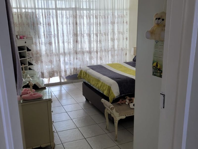 Soaring 13 Stories High, This Sun-Drenched Apartment Offers Breathtaking Panoramic Views You Won't Want to Miss! - Photo 9