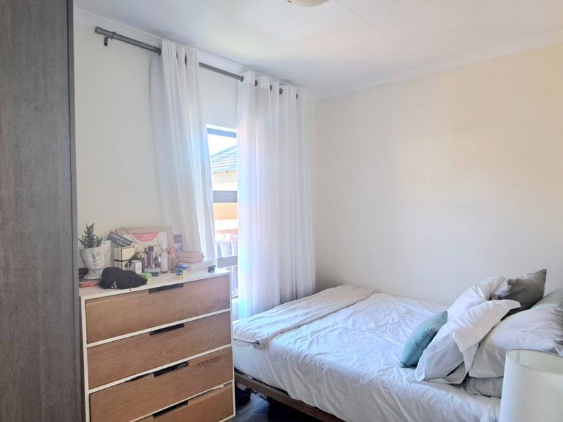 Charming 2-Bedroom Apartment for Sale in Secure Complex – The Reeds - Photo 9