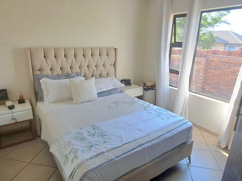 Charming 2-Bedroom Apartment for Sale in Secure Complex – The Reeds - Photo 6