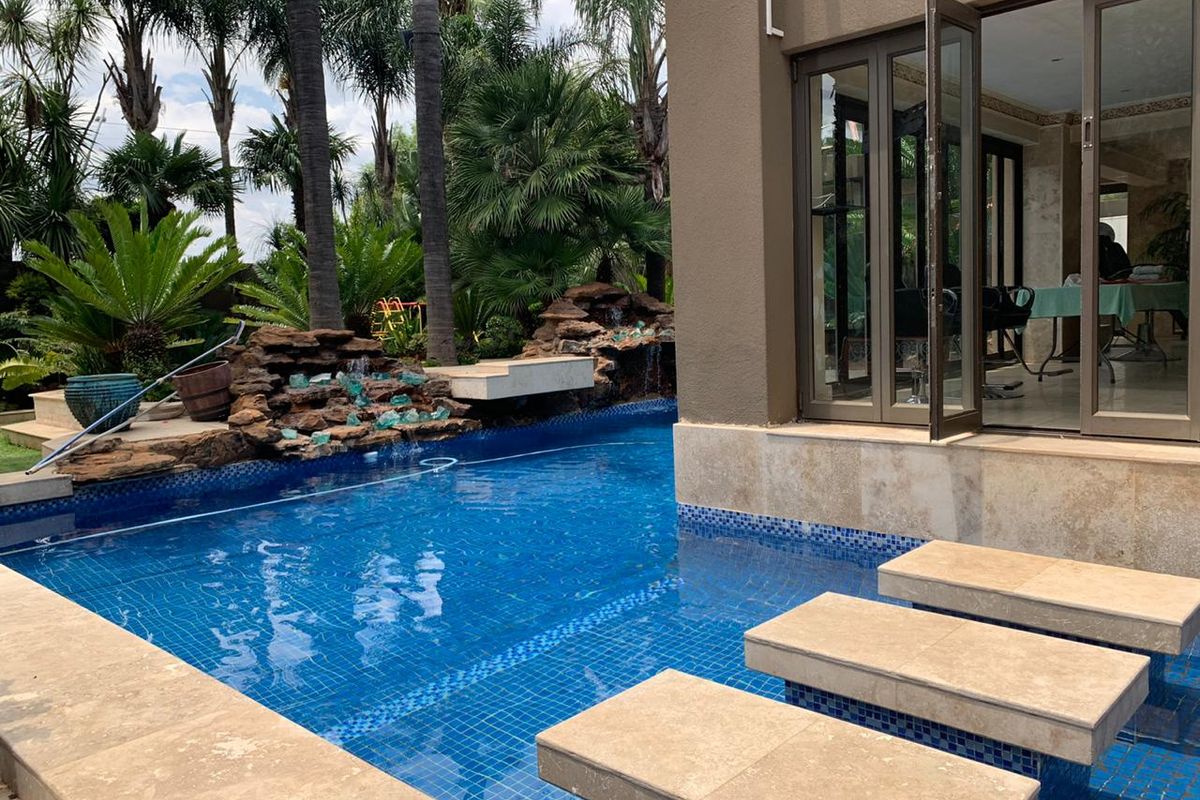 Bespoke 6 Bedroom House For Sale, Ext 7, Lenasia - Photo 3