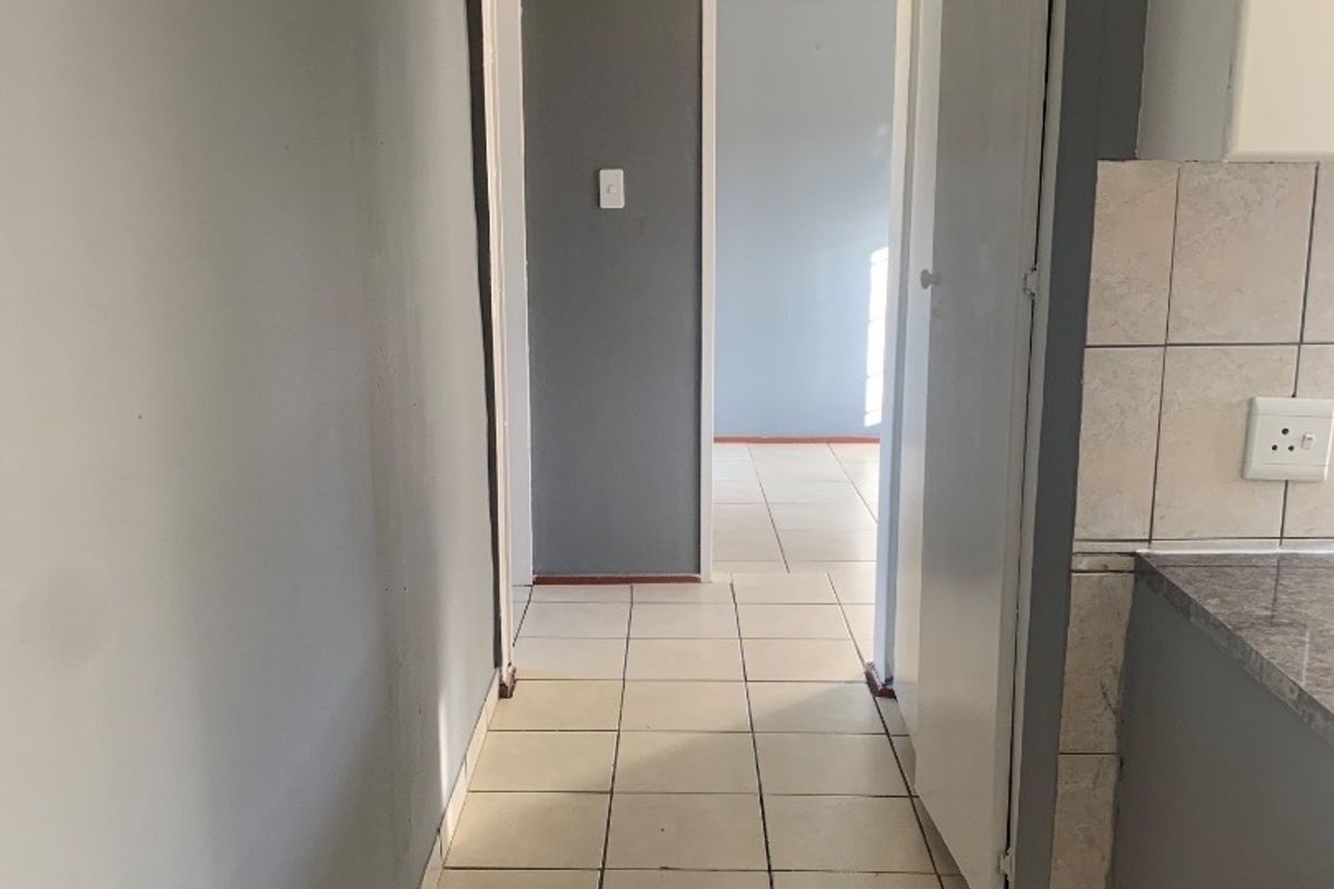 Lovely 2 Bedroom Apartment with Stunning View for Sale.  - Photo 5