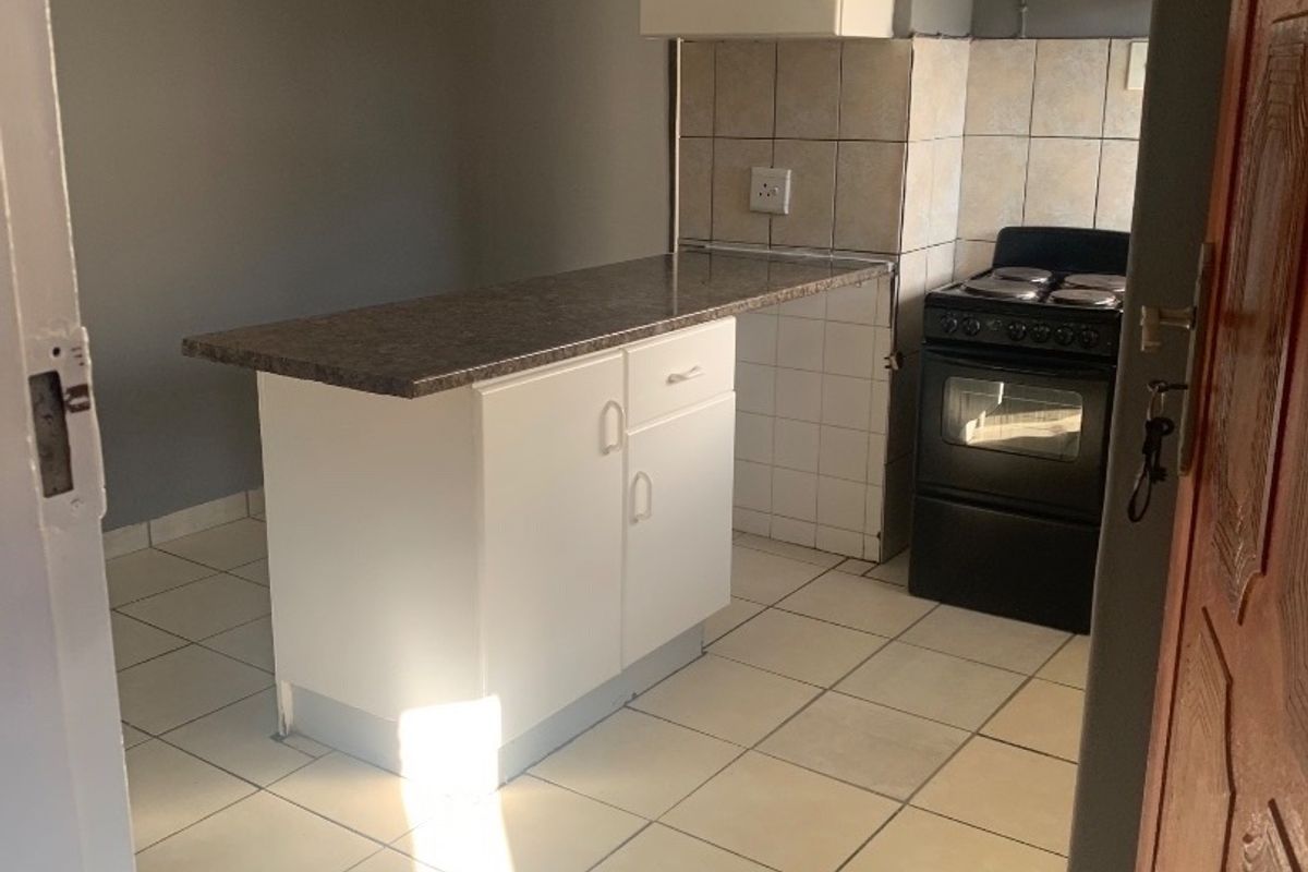 Lovely 2 Bedroom Apartment with Stunning View for Sale.  - Photo 2