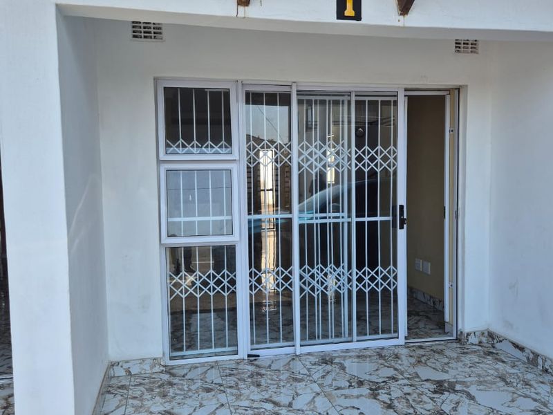 2 Bedroom apartment for rent Bluff - Photo 2