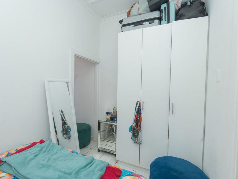 6 bedroom Investment property - Photo 10