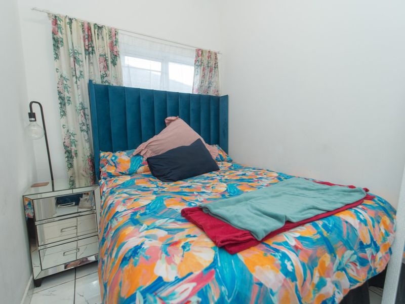 6 bedroom Investment property - Photo 9