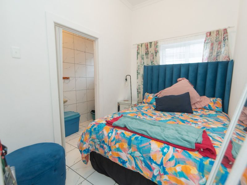 6 bedroom Investment property - Photo 7