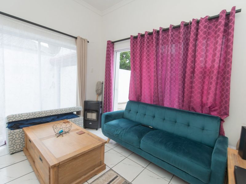 6 bedroom Investment property - Photo 6