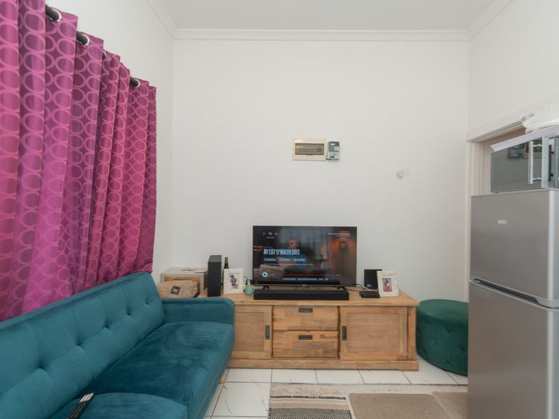 6 bedroom Investment property - Photo 5