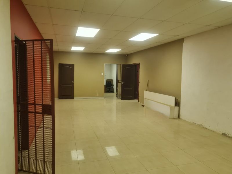 High-quality Shop and Office space - Photo 8