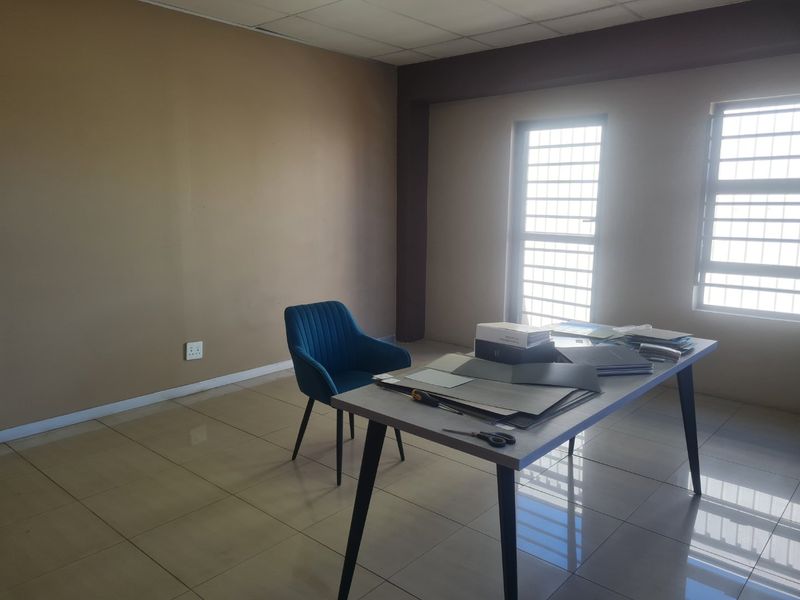 High-quality Shop and Office space - Photo 6