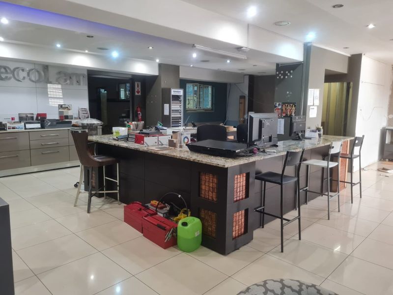 High quality Shop and Office space - Photo 8