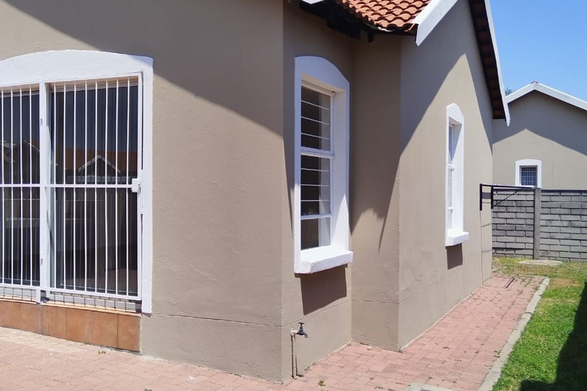 Perfect Two-Bedroom Home in Secure Complex.  Prime Location!!!! - Photo 3