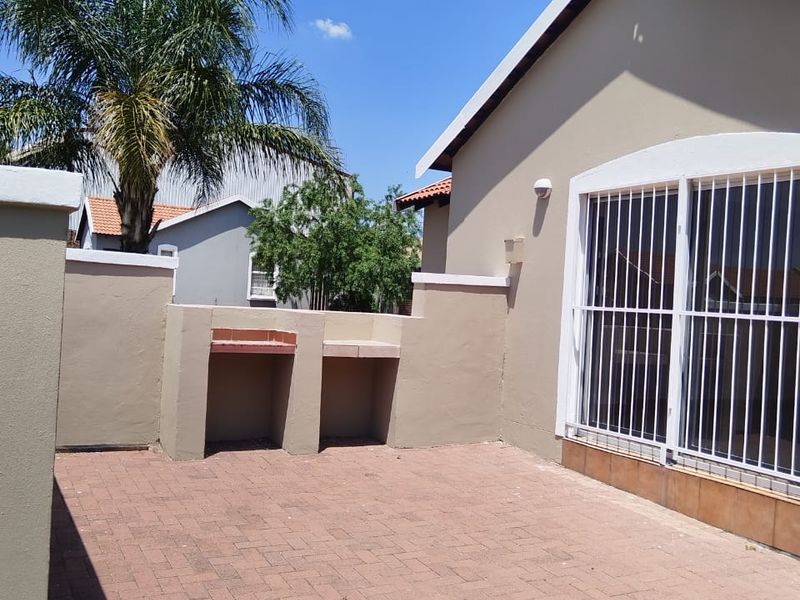 Perfect Two-Bedroom Home in Secure Complex.  Prime Location!!!! - Photo 6