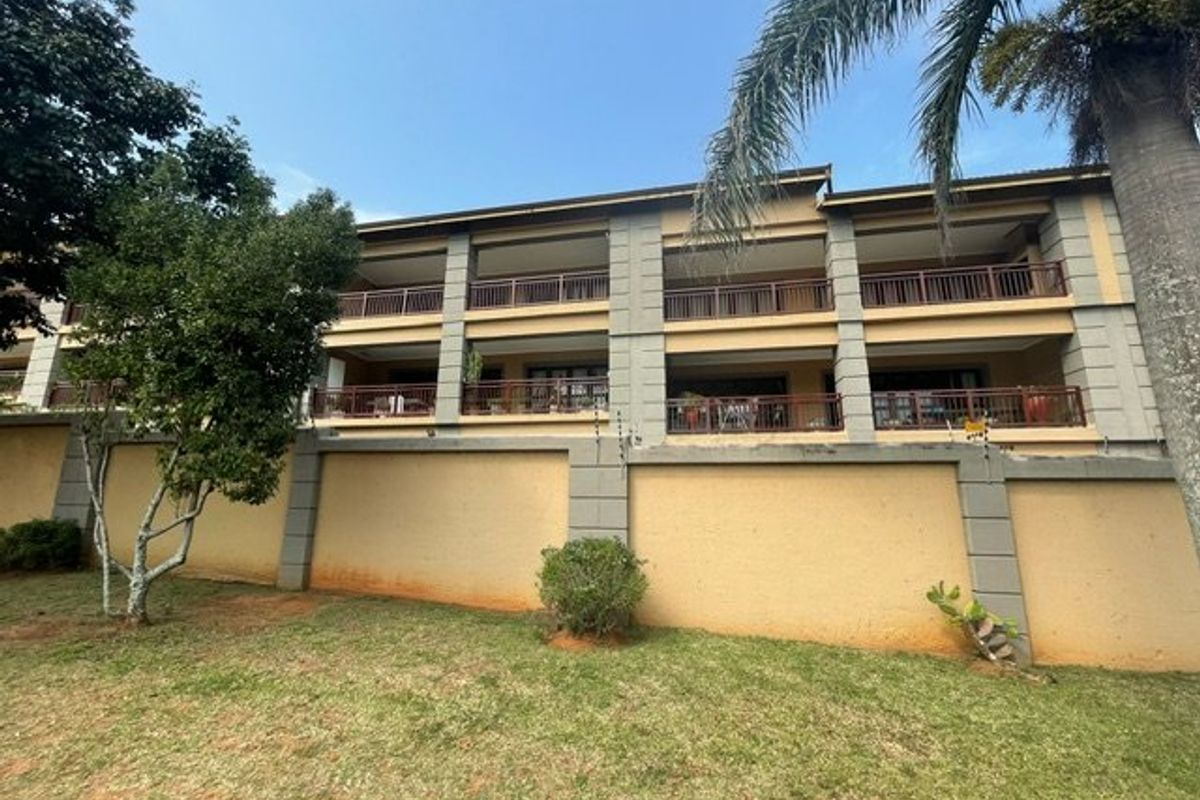 Modern Ground-Floor Apartment In Sought-After Suburb  - Photo 2