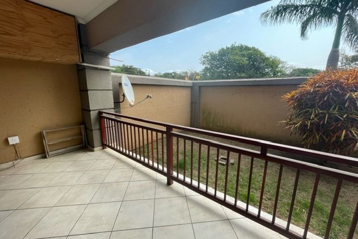 Modern Ground-Floor Apartment In Sought-After Suburb  - Photo 4