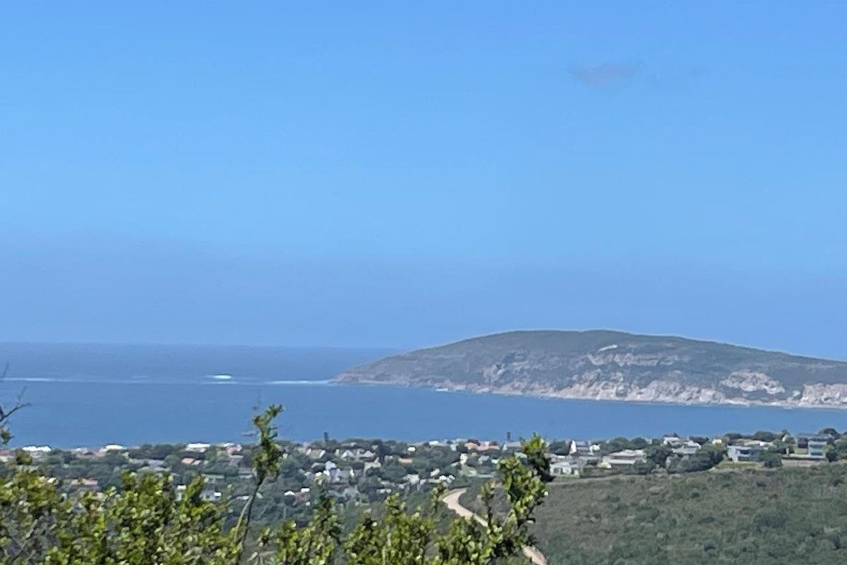 One of Plettenberg Bay’s Best-Priced Large Sea-View Stands - Photo 2