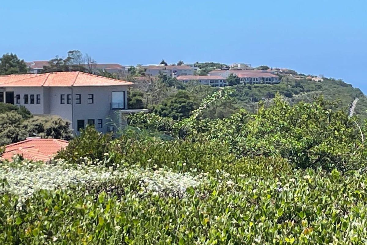 One of Plettenberg Bay’s Best-Priced Large Sea-View Stands - Photo 5