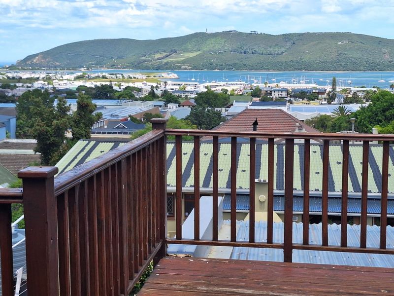 Exquisite double-storey Facebrick home with Lagoon Views - Photo 8