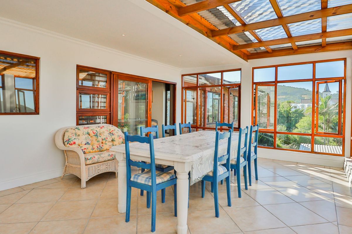 Exquisite double-storey Facebrick home with Lagoon Views - Photo 4