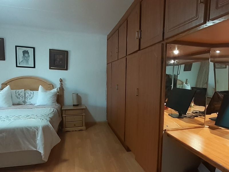 Cozy, Spacious and Comfortable - Photo 10