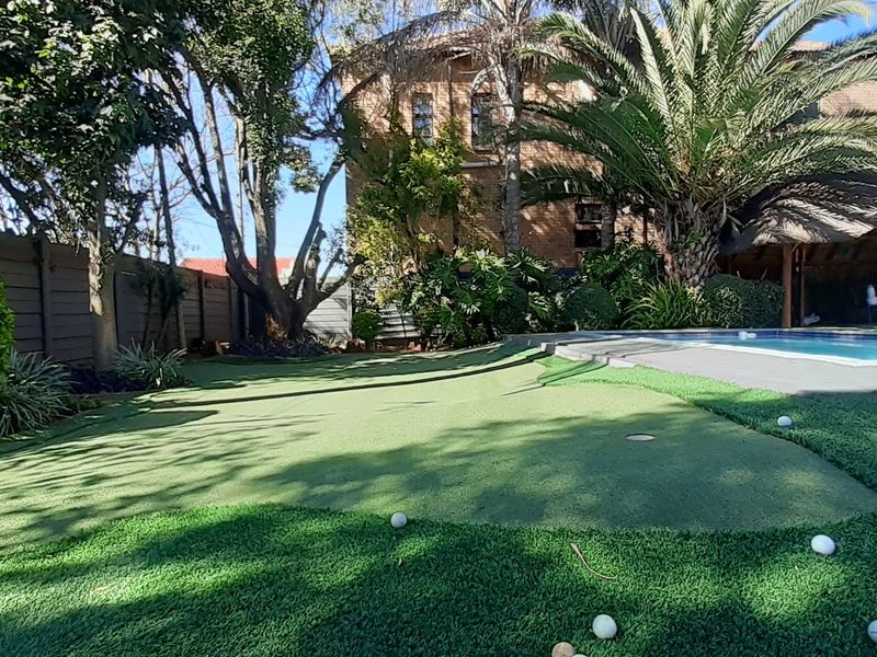 Cozy, Spacious and Comfortable - Photo 4