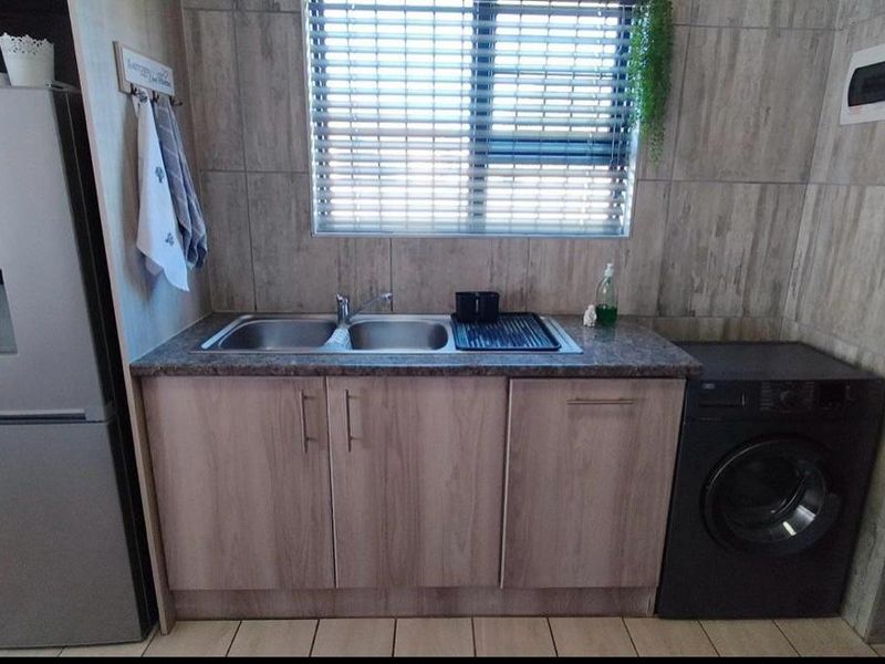 Cozy Brand New Modern Home!!! - Photo 6