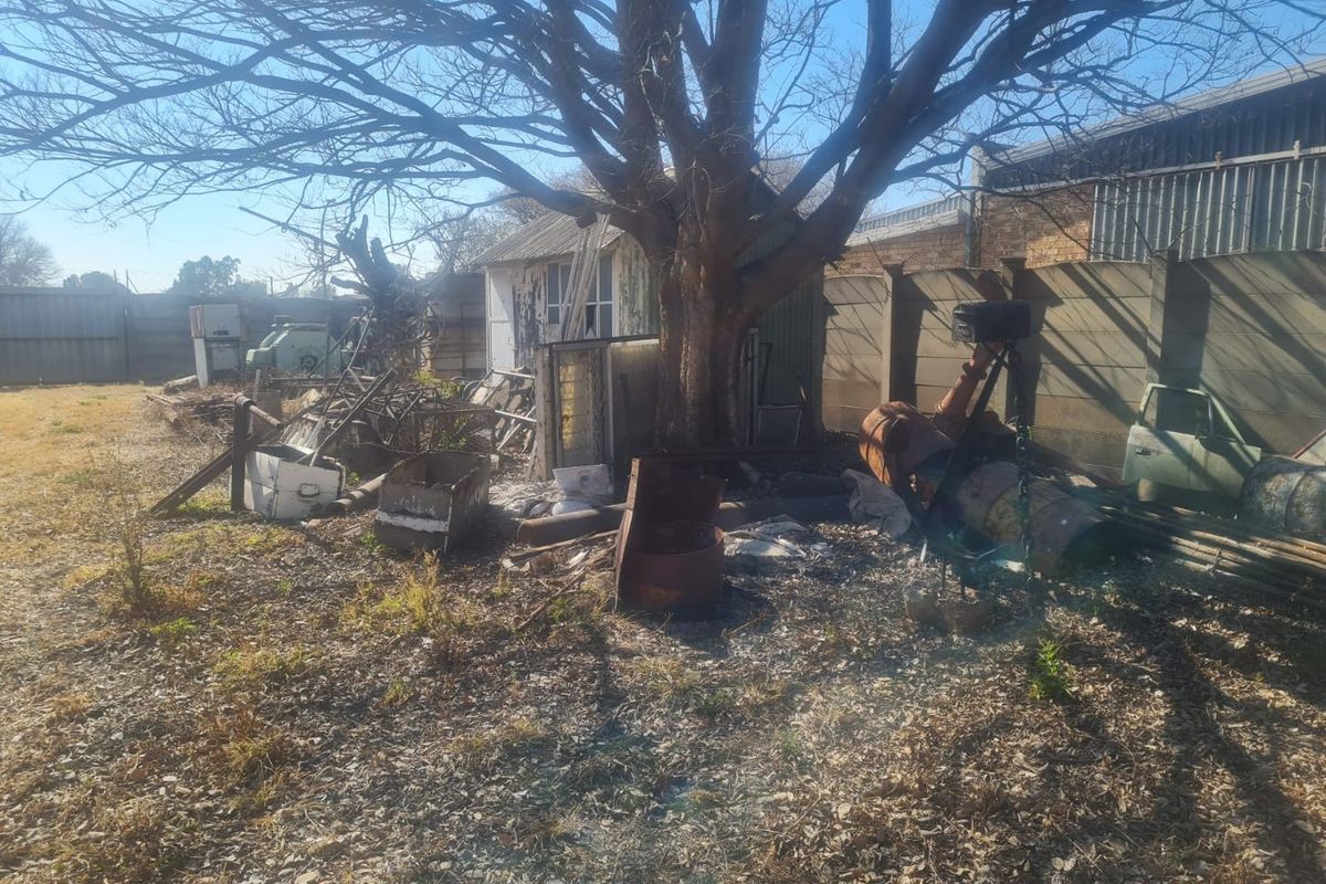 Industrial Property for SALE in Stilfontein!  - Photo 5