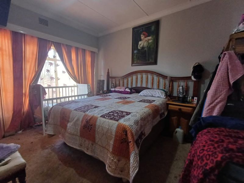 3 Bedroom family Home with Borehole for Sale in Meiringspark!!! - Photo 5