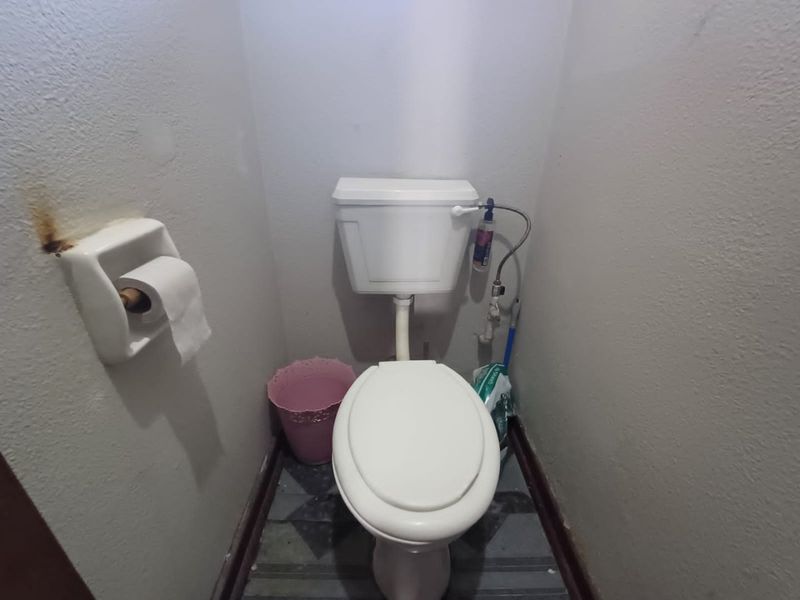 3 Bedroom family Home with Borehole for Sale in Meiringspark!!! - Photo 10