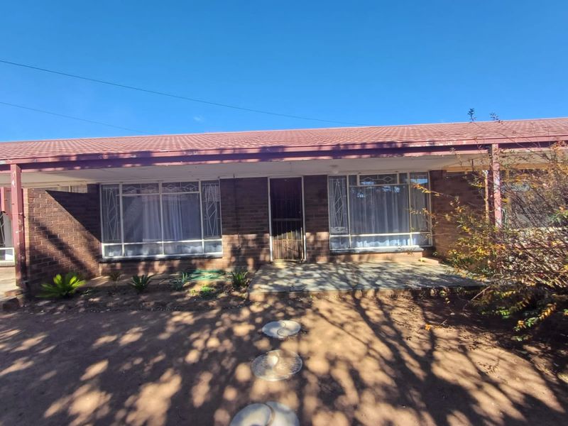 Cozy 2 Bedroom Flat/Apartment for sale in Meiringspark! - Photo 7