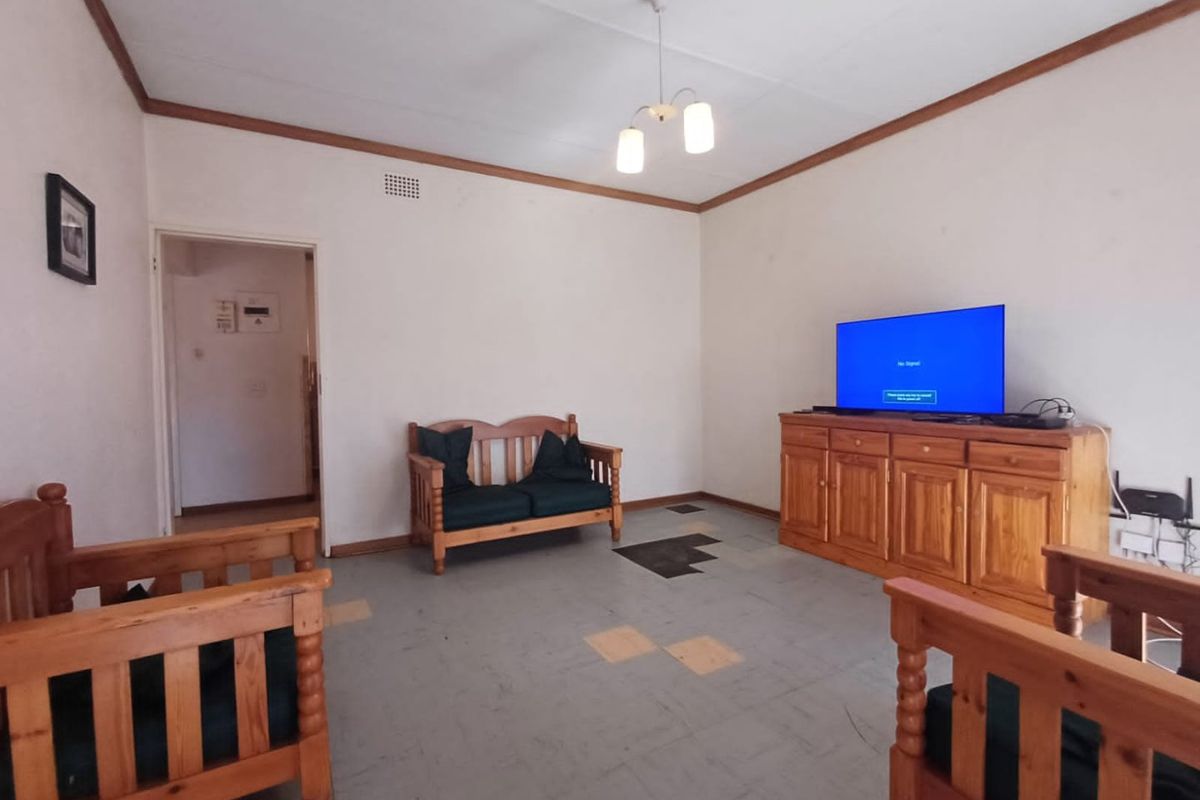 Cozy 2 Bedroom Flat/Apartment for sale in Meiringspark! - Photo 2