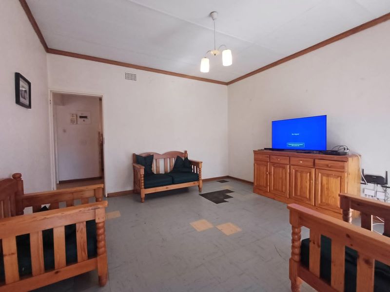 Cozy 2 Bedroom Flat/Apartment for sale in Meiringspark! - Photo 2