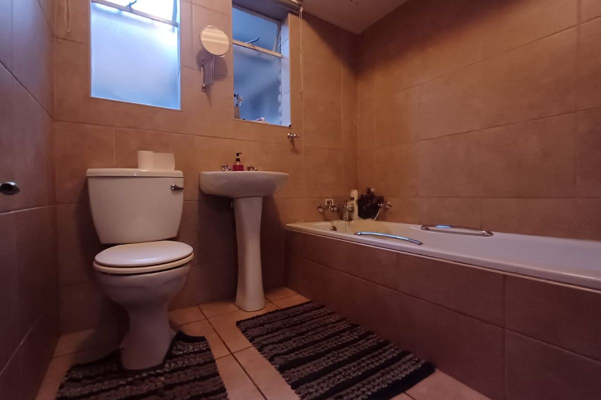 Warm and Cozy 3 Bedroom Townhouse for sale in Secure Complex in Neserhof,! - Photo 5