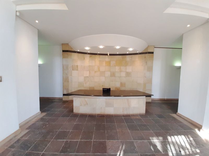 Prime Commercial Property for Sale in La Lucia - Photo 2