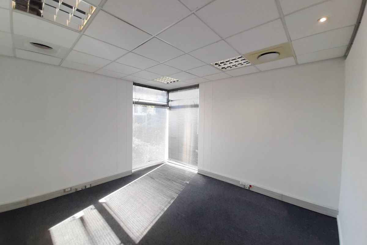 Prime Commercial Property for Sale in La Lucia - Photo 4