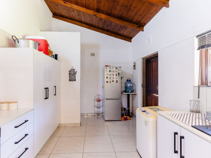 House With Flatlet And Sea Views  - Photo 8