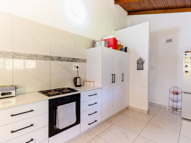 House With Flatlet And Sea Views  - Photo 7