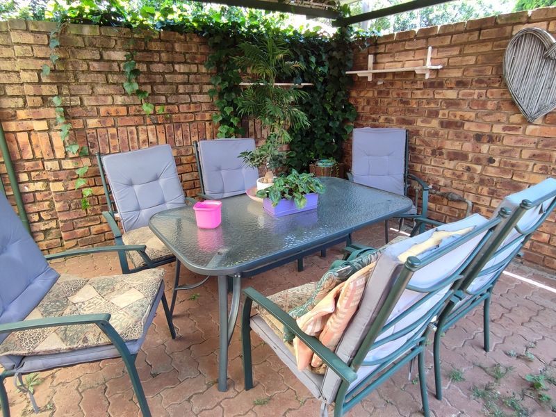 Well-Designed 3-Bedroom Cluster Home with a separate Flatlet for Sale Location: Clubview, Centurion - Photo 5