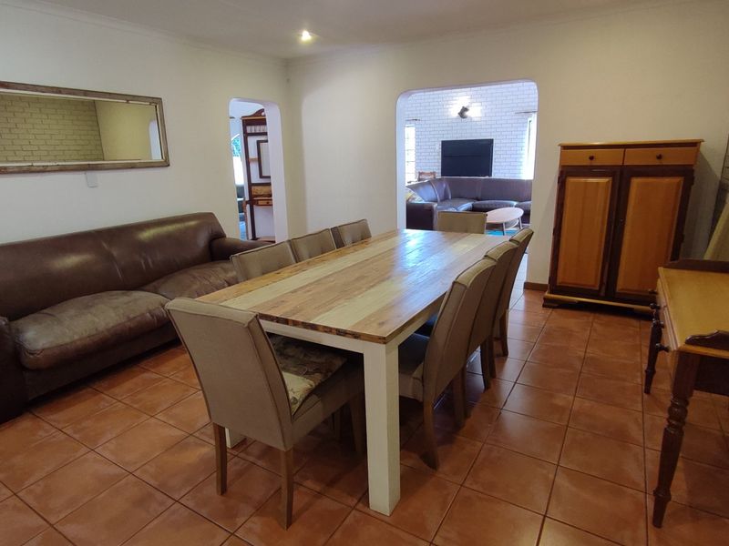 PRIME FAMILY HOME IN ELDORAIGNE EXT 18 BOOMED-OFF NEIGHBORHOOD! - Photo 9