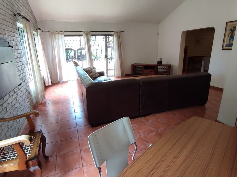 PRIME FAMILY HOME IN ELDORAIGNE EXT 18 BOOMED-OFF NEIGHBORHOOD! - Photo 7