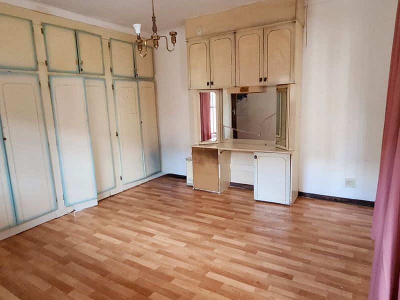 Expansive Home with Outbuilding – Endless Potential! - Photo 10