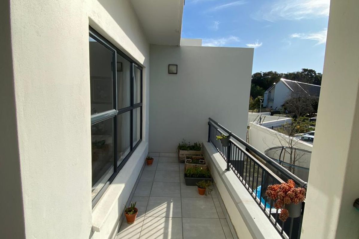 2 Bedroom apartment in The Jade - Photo 3