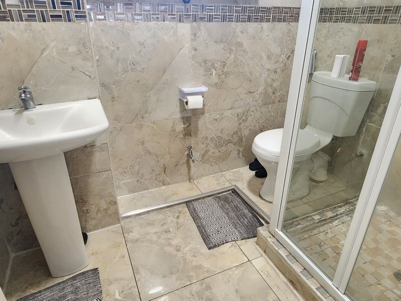 AN EXCELLENT INVESTMENT OPPORTUNITY A GROUND FLOOR APARTMENT  - Photo 7