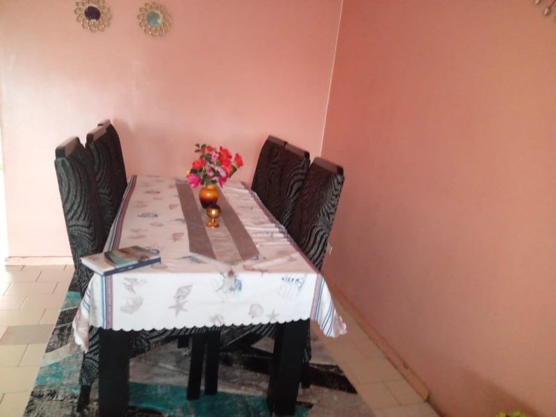 Stunning View 2 Bedroom Apartment for Sale in Southdale.  - Photo 5