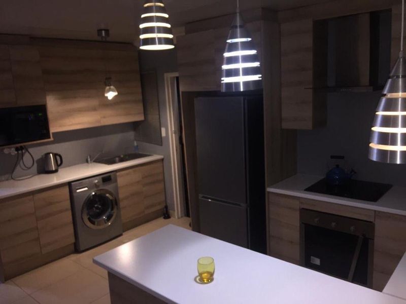 3 Bedroom Simplex For Sale in Mondeor - Photo 3