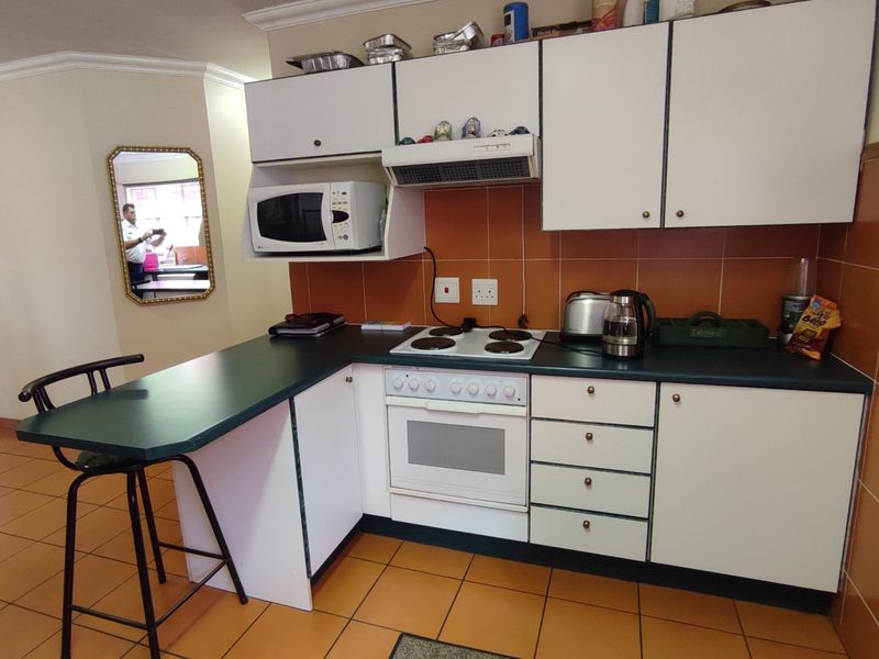 Neat as a Pin – Stunning 3-Bedroom Family Home in Prime Location! - Photo 7