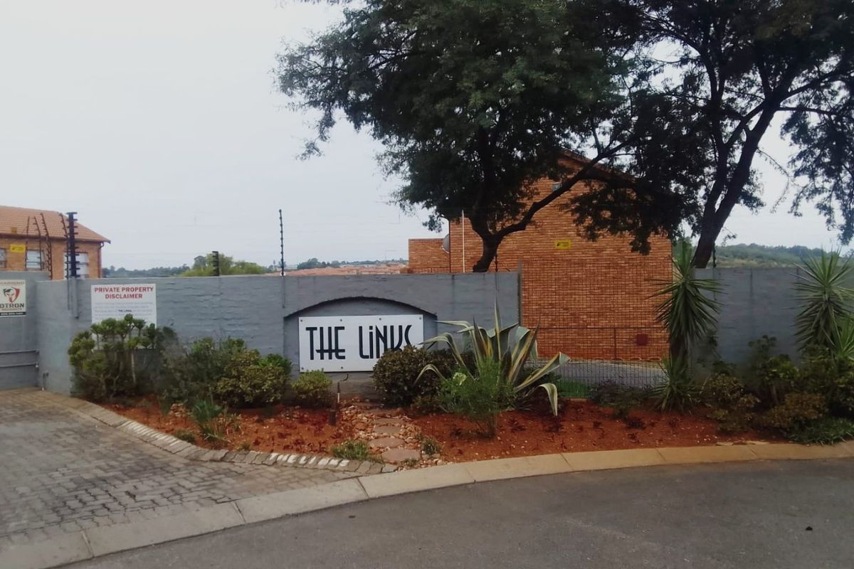 STUNNING 2 BEDROOM APARTMENT FOR SALE - Photo 5