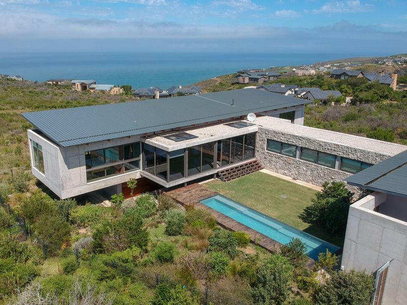 Contemporary Linear Pezula Private Estate home with an eco friendly focus. - Photo 4